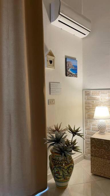 Mona House Accogliente Casa Vacanza Palermo Exterior photo